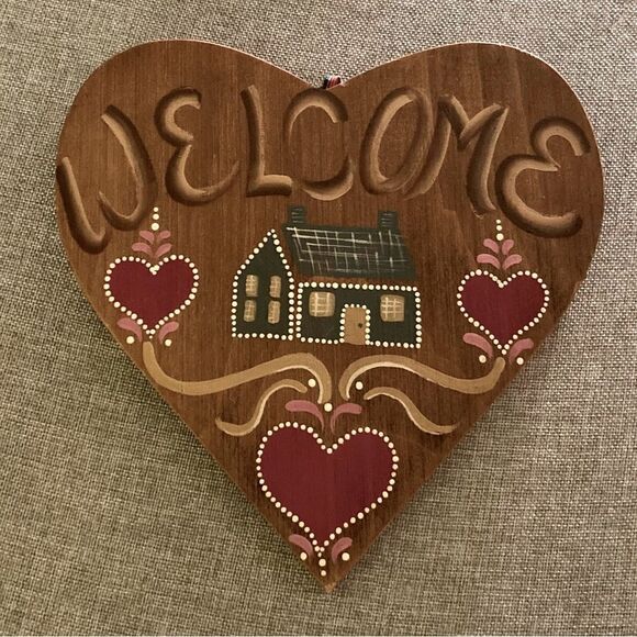 Vintage Wood Heart Shaped Wecome Sign - Picture 1 of 7